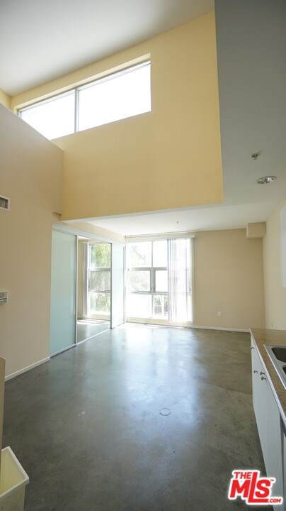 922 23Rd Street - Photo 1