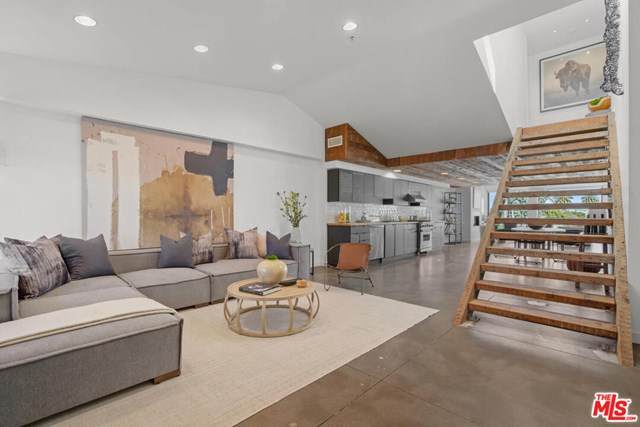 700 Main Street - Photo 1