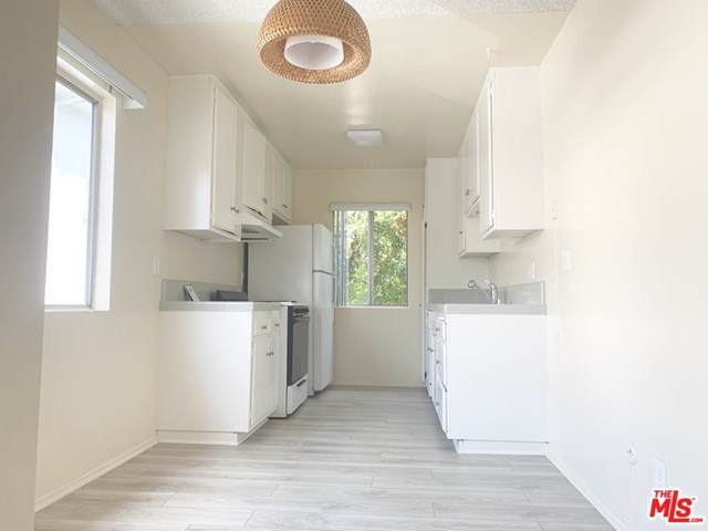 10535 Rose Avenue - Photo 1