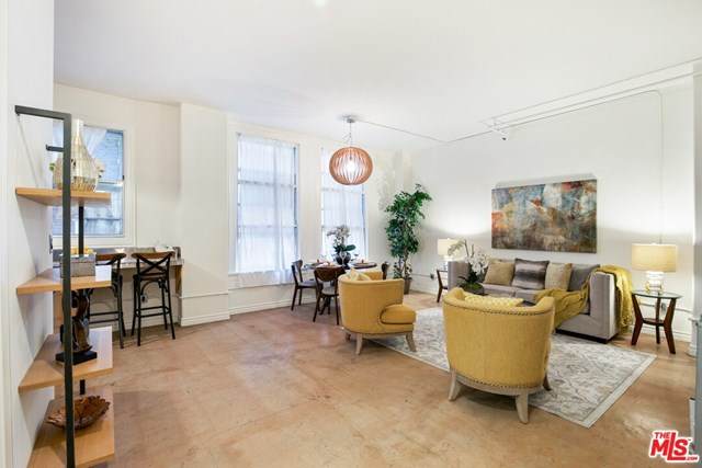 215 7Th Street - Photo 1