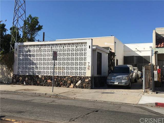 735 Hyde Park Boulevard - Photo 1