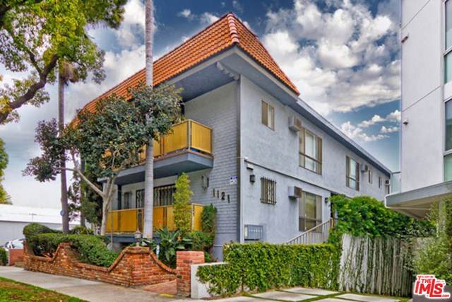 1121 Kings Road - Photo 1
