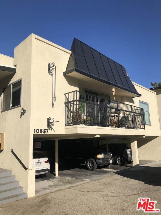 10657 Holman Avenue - Photo 1