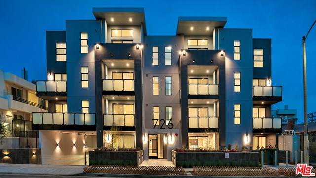 726 Hudson - Photo 1