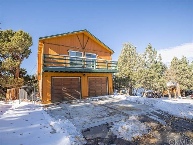 577 Villa Grove Avenue - Photo 1