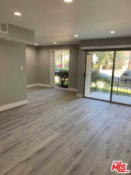 711 Orange Grove Avenue - Photo 1