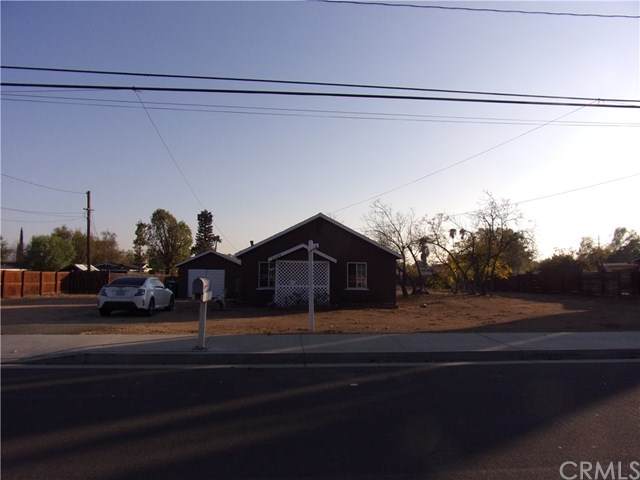 24559 Myers Avenue - Photo 1