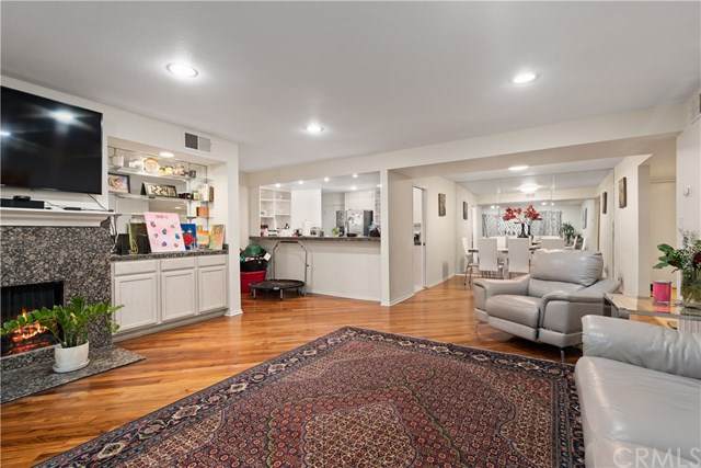 5440 Lindley Avenue - Photo 1