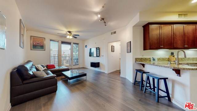 629 Traction Avenue - Photo 1