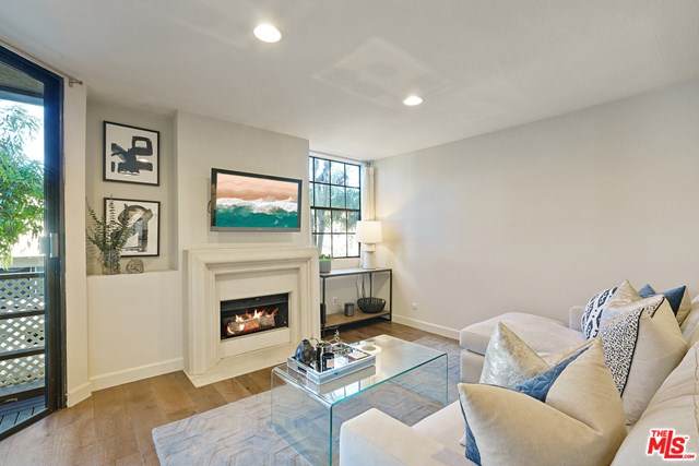 740 Kings Road - Photo 1