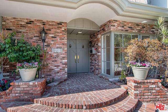 711 Sierra Drive - Photo 1