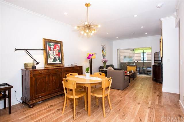156 Oak Knoll Avenue - Photo 1