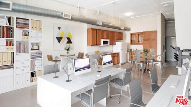 114 Harbor Boulevard - Photo 1