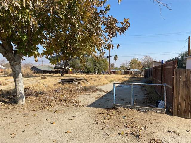 218 Olive Avenue - Photo 1