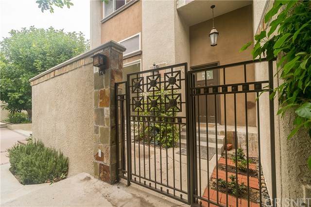 21901 Lassen Street - Photo 1