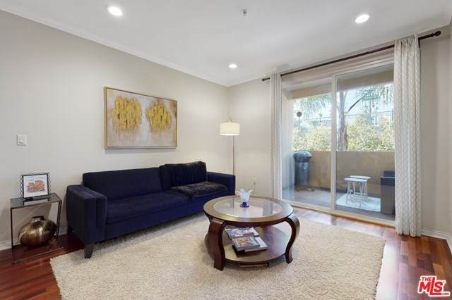 360 Avenue 26 - Photo 1