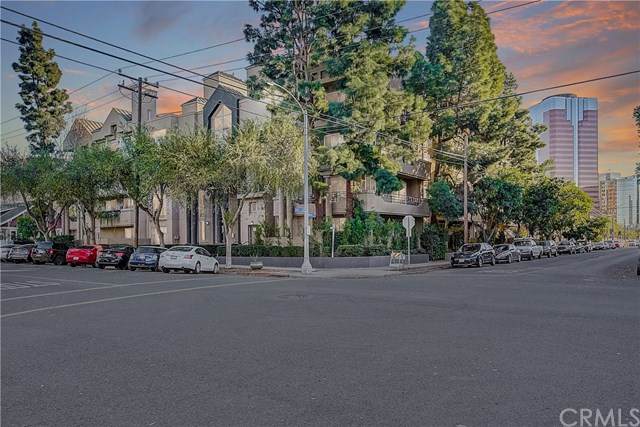 640 W 4th St - Photo 1
