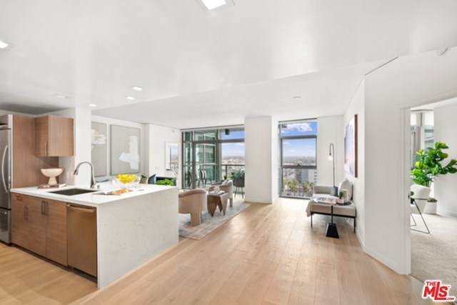 13650 Marina Pointe Drive - Photo 1