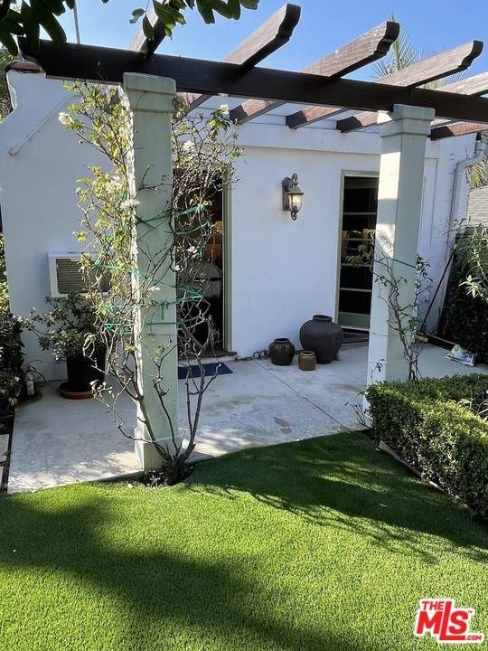 921 Spaulding Avenue - Photo 1