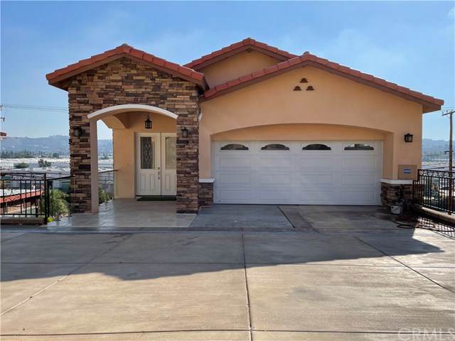 628 Castlehill Drive - Photo 1