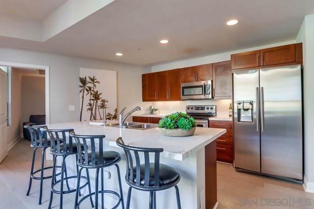253 10Th Ave - Photo 1