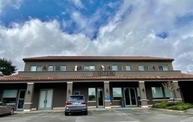 520 Santa Cruz Avenue - Photo 1