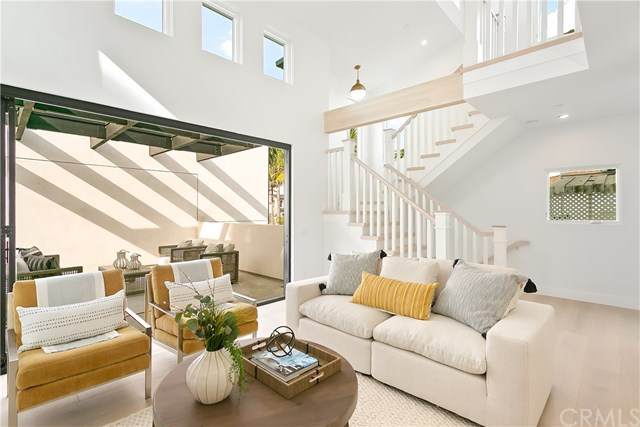 702-.5 Marguerite Avenue - Photo 1