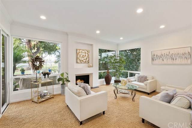 14 Lakeview - Photo 1