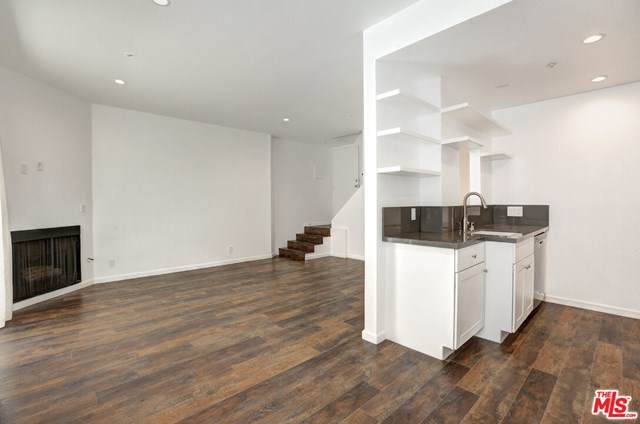 11823 Avon Way - Photo 1
