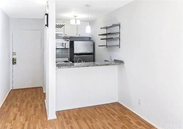 320 Ardmore Avenue - Photo 1