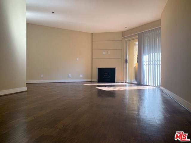 7660 Beverly Blvd - Photo 1