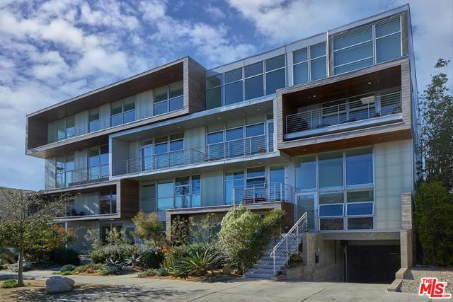 611 Bronson Avenue - Photo 1