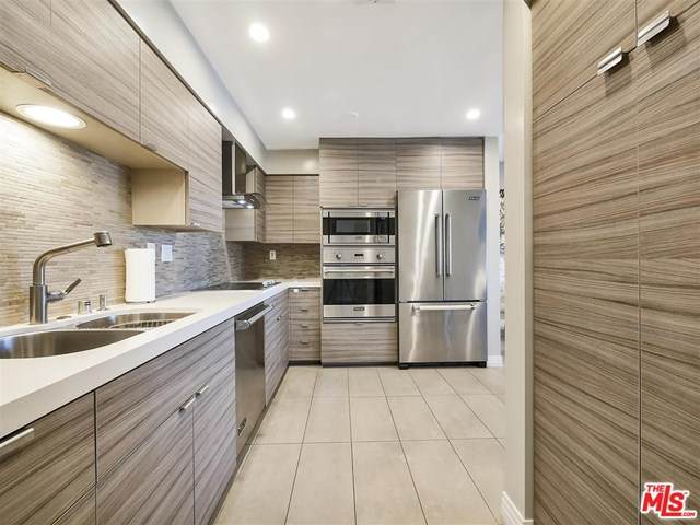 645 Wilcox Avenue - Photo 1