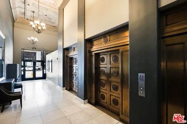215 7Th Street - Photo 1