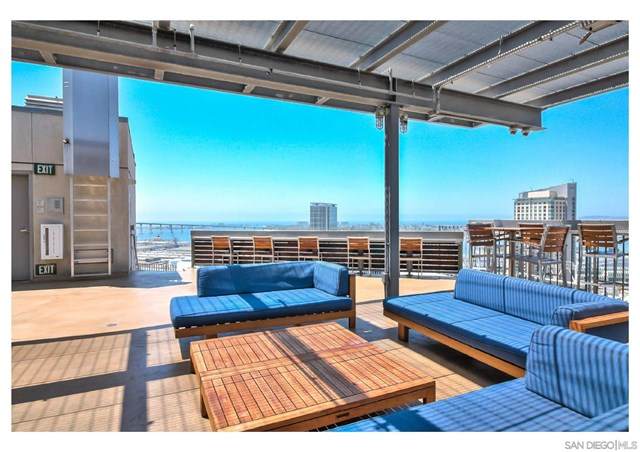 321 10th Ave - Photo 1