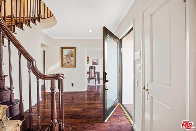 499 Hillgreen Drive - Photo 1
