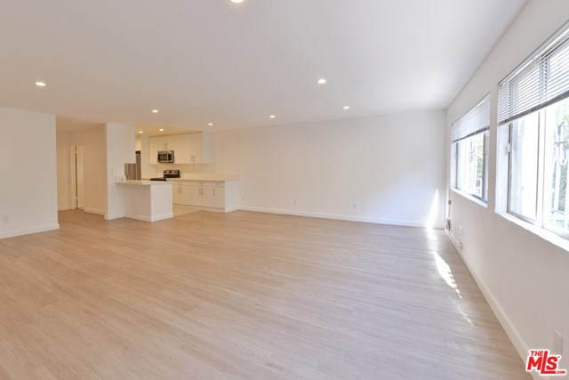 136 Palm Drive - Photo 1