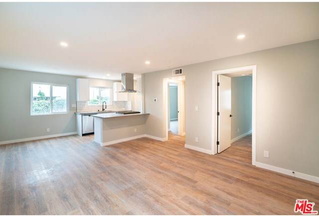 5847 Willoughby Avenue - Photo 1
