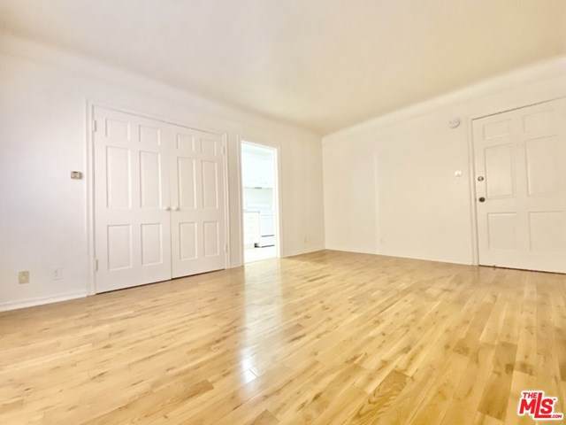 725 Mansfield Avenue - Photo 1