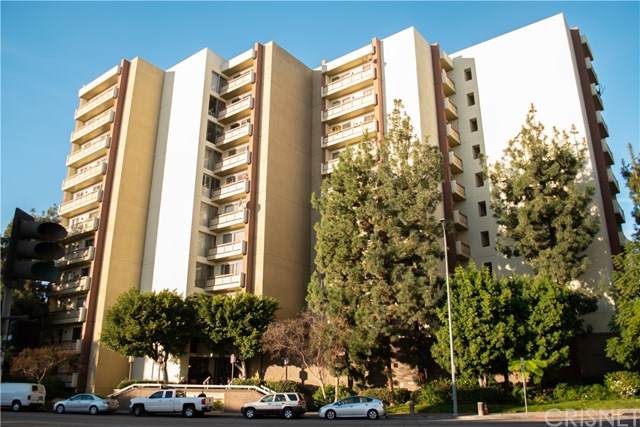 321 San Vicente Boulevard - Photo 1