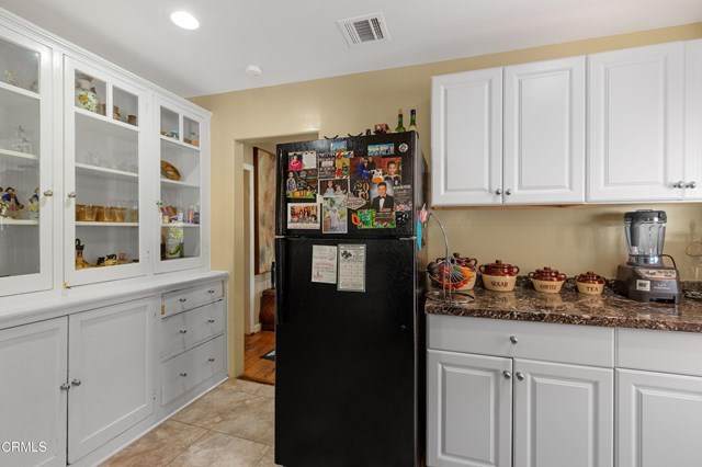 387 Ventura Avenue - Photo 1