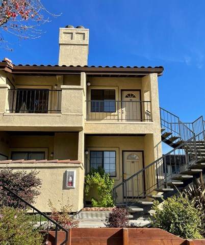 90 Washington Square Drive - Photo 1