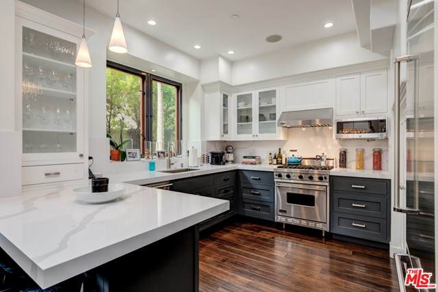838 16Th Street - Photo 1