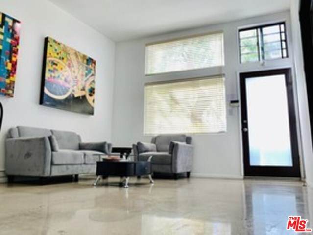 608 Hampton Drive - Photo 1