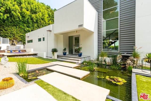 8320 Hollywood Boulevard - Photo 1