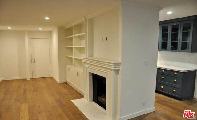 403 Oakhurst Drive - Photo 1