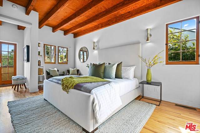 913 Amoroso Place - Photo 1
