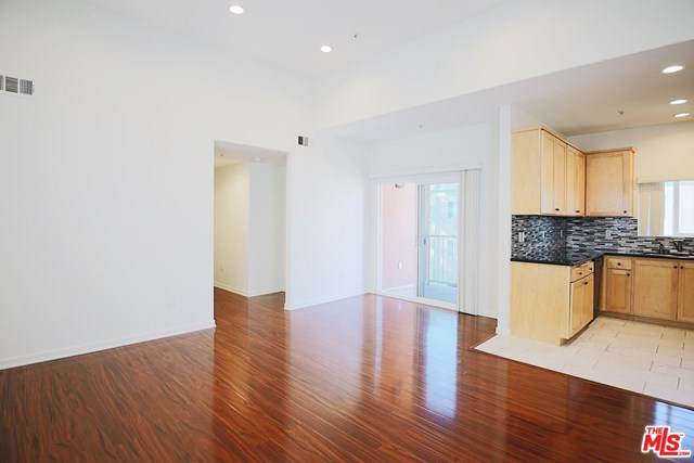 12132 Hart Street - Photo 1