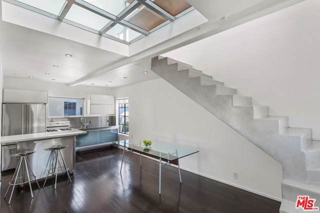 221 Windward Avenue - Photo 1