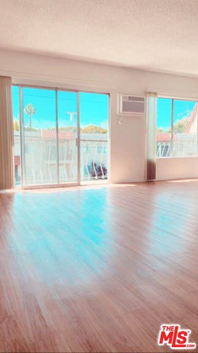 11081 Rose Avenue - Photo 1